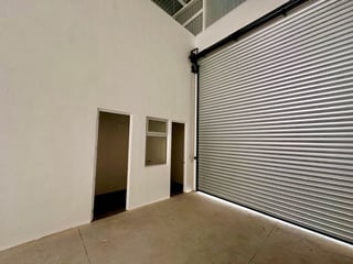 ALQUILO AMPLIA OFIBODEGA EN EXCELENTE UBICACIÓN EN CARR. A EL SALVADOR - 5