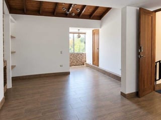 APARTAMENTO EN ALQUILER 📍 Condominio Jardines de la Villa, Zona 10 - 4