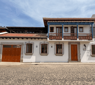 VENDO CASA A 20 MINUTOS DE ANTIGUA GUATEMALA 