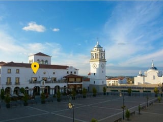 Oficinas en renta en zona 16 Paseo Cayala - Image 1
