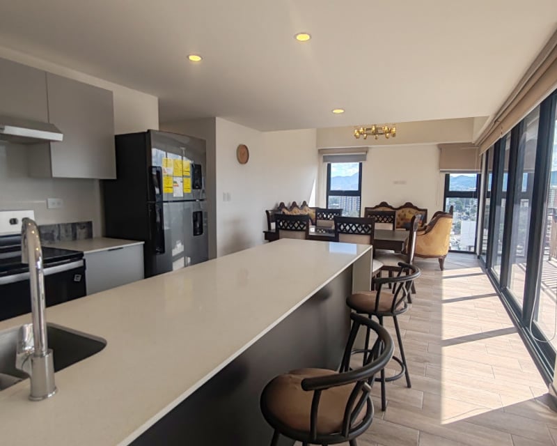 Apartamento Amueblado en Renta en Zona 11 Altaire