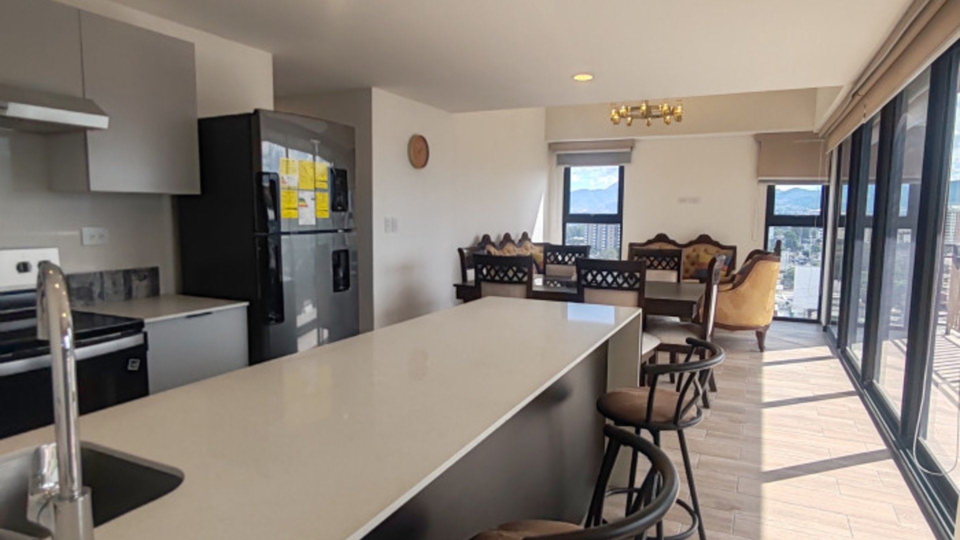 Apartamento Amueblado en Renta en Zona 11 Altaire