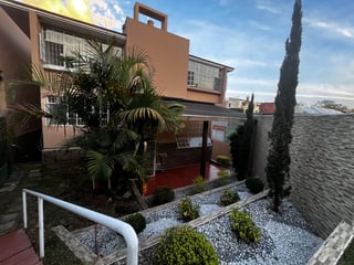 CASA EN RENTA – COLONIA ELGIN II | ZONA 13 - Image 1