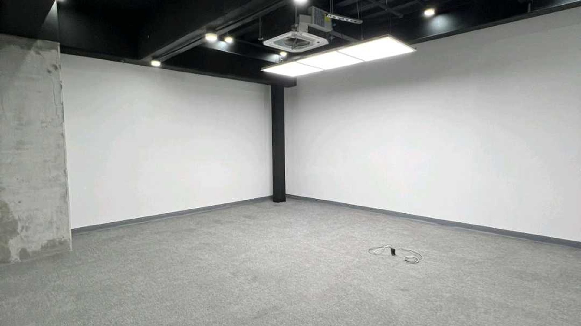 Alquiler o venta en Edificio de 8 niveles con 9000mts - Miniatura 6