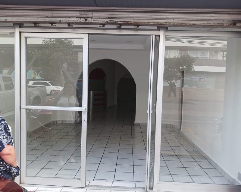 Local Comercial en zona 9