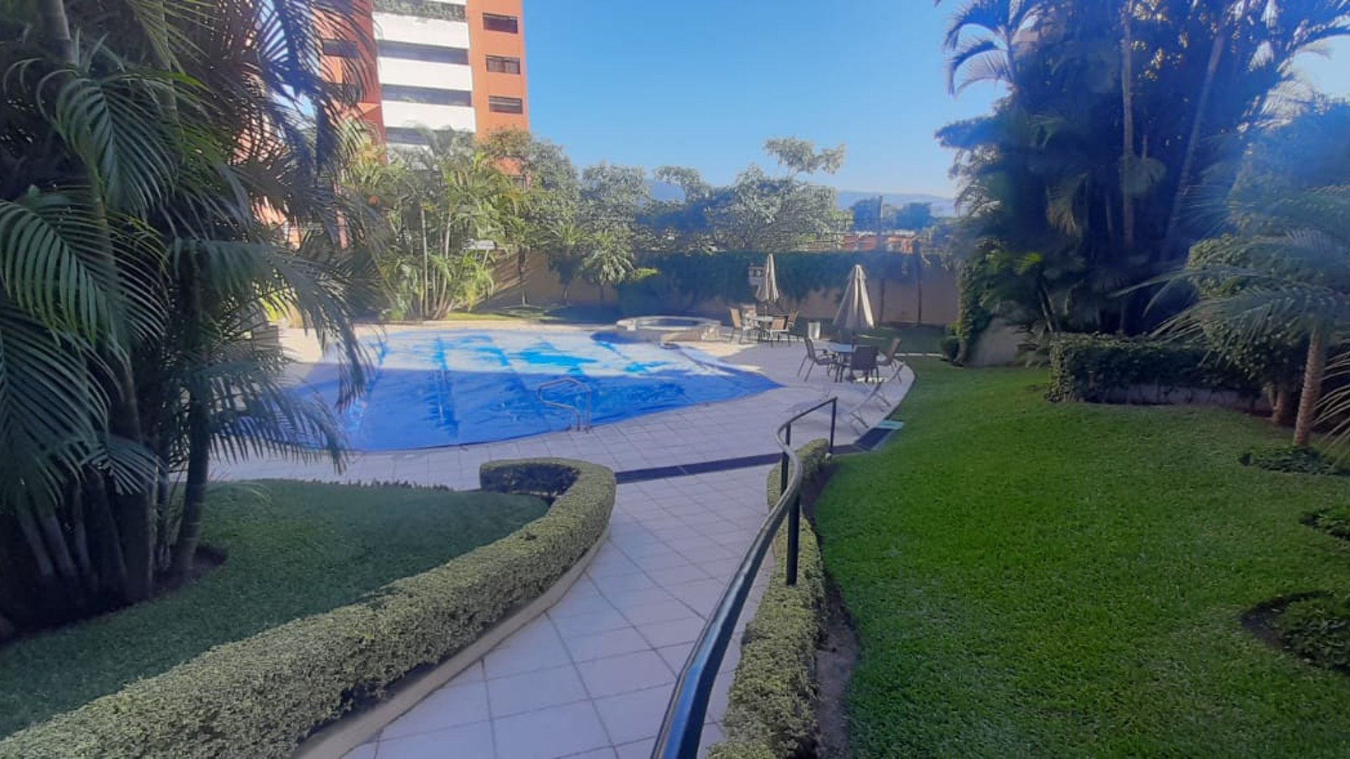 Apartamento en renta zona 14 / Bellagio - Miniatura 12