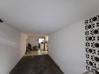 Casa en Renta Uso Comercial cerca de Calzada Roosevelt - 2