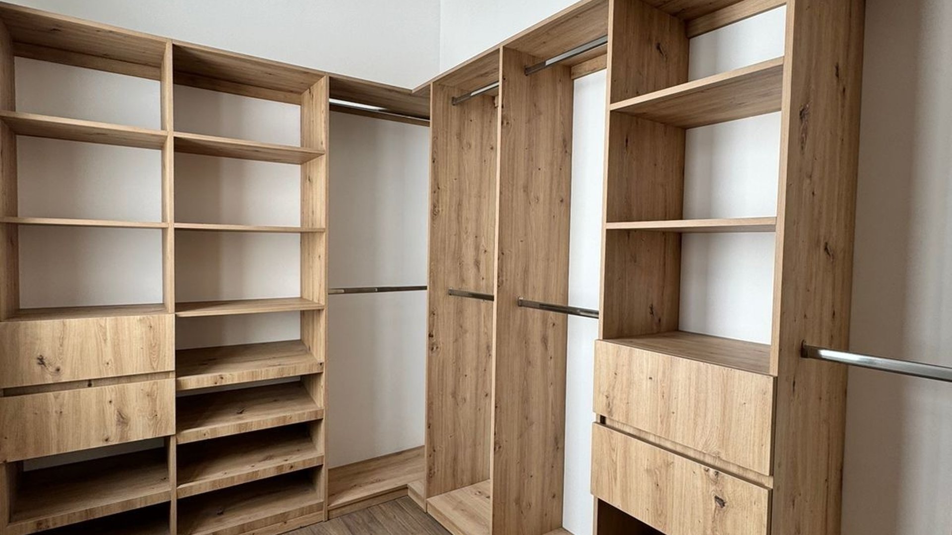PRECIOSA CASA EN VENTA EN ANTIGUA - Miniatura 9