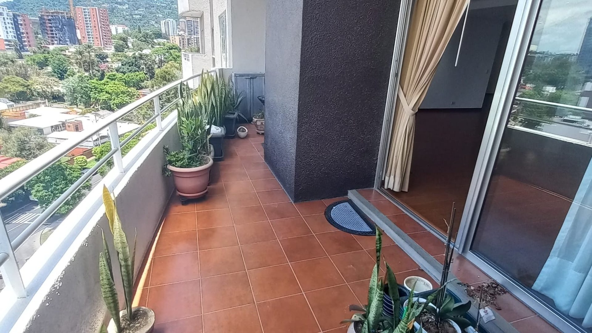 Apartamento en renta en Edificio Boticcelli, zona 15 Ref-6060 - Miniatura 20