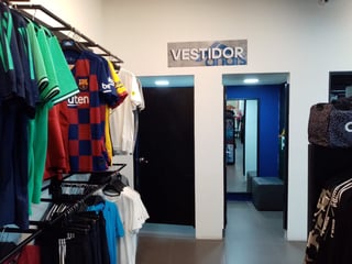 Local en Venta Centro Comercial Los Próceres, zona 10 Guatemala - Image 2