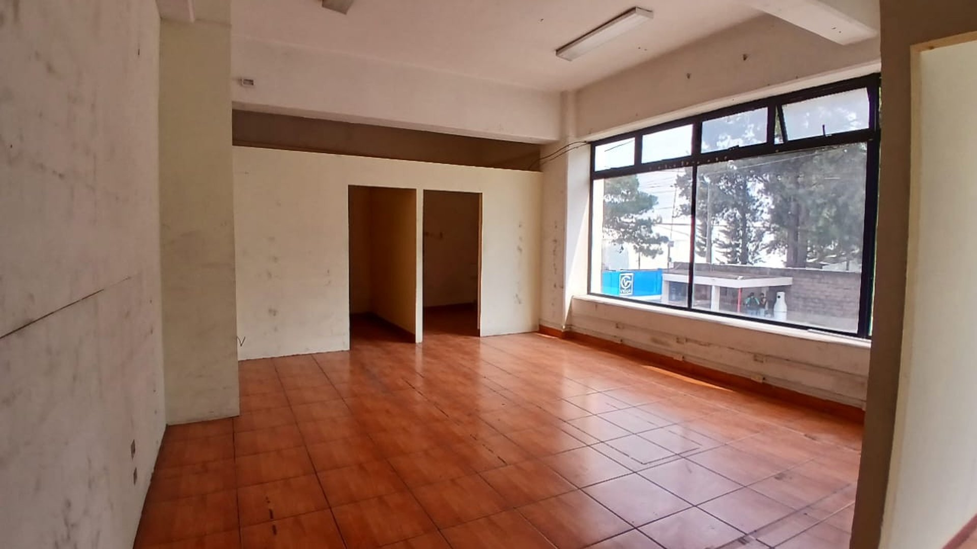 Local en Renta ideal para oficina o Academia en Zona 12