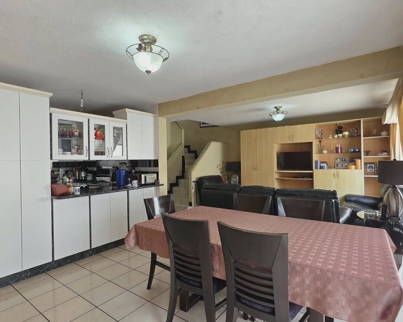 Casa en venta en San Cristobal Mixco sector A3