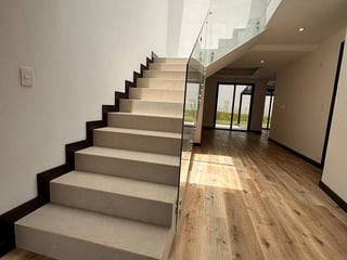 Casa en Renta en Lugana de San Isidro, Zona 16 - 4