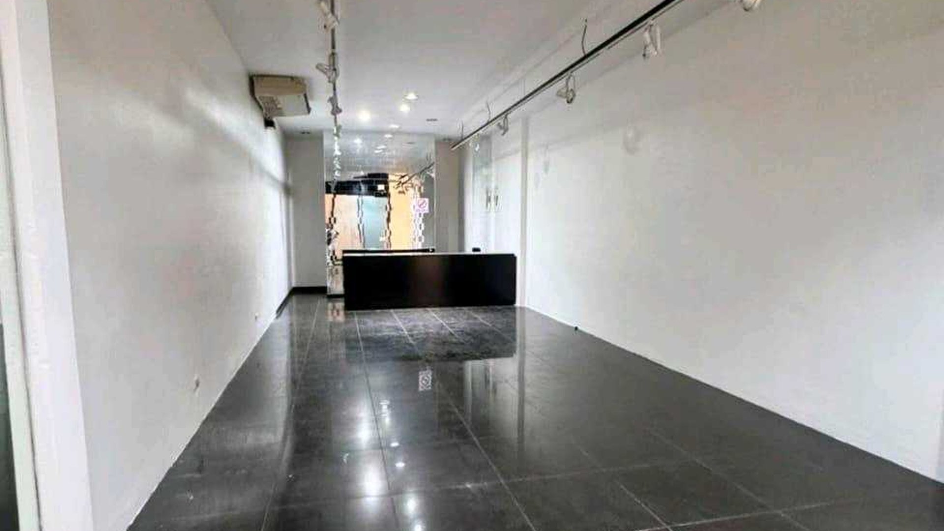 LOCAL COMERCIAL EN VENTA???? Galerías La Pradera, Zona 10 - Miniatura 4