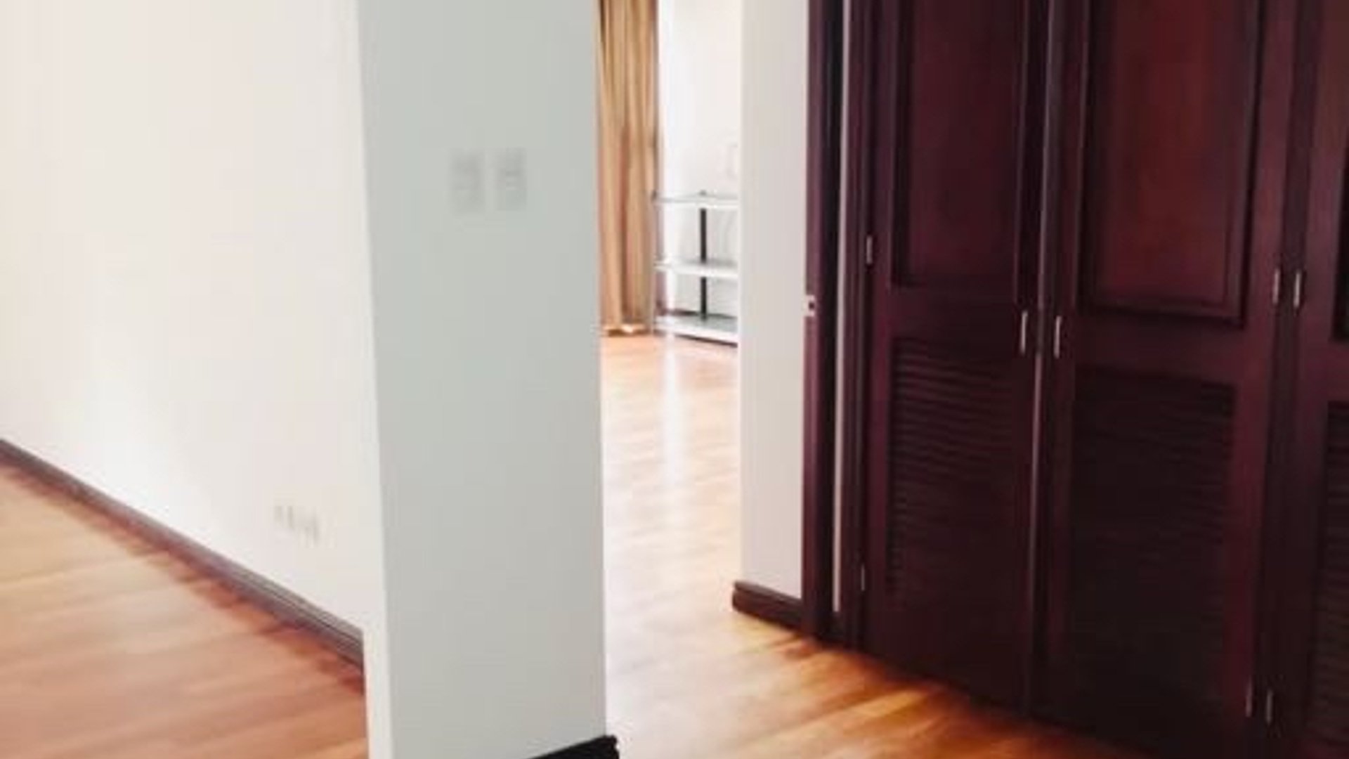 Vendo Apartamento en Zona 14 Edificio Residenza - Miniatura 4