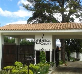ALQUILER DE HERMOSO TOWNHOUSE - PASEO DEL OBISPO, ANTIGUA