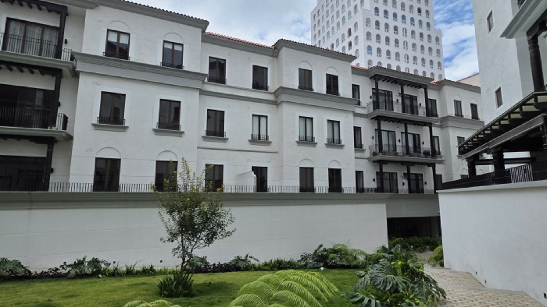 Apartamento en Venta en Nogales de Cayala Z.16