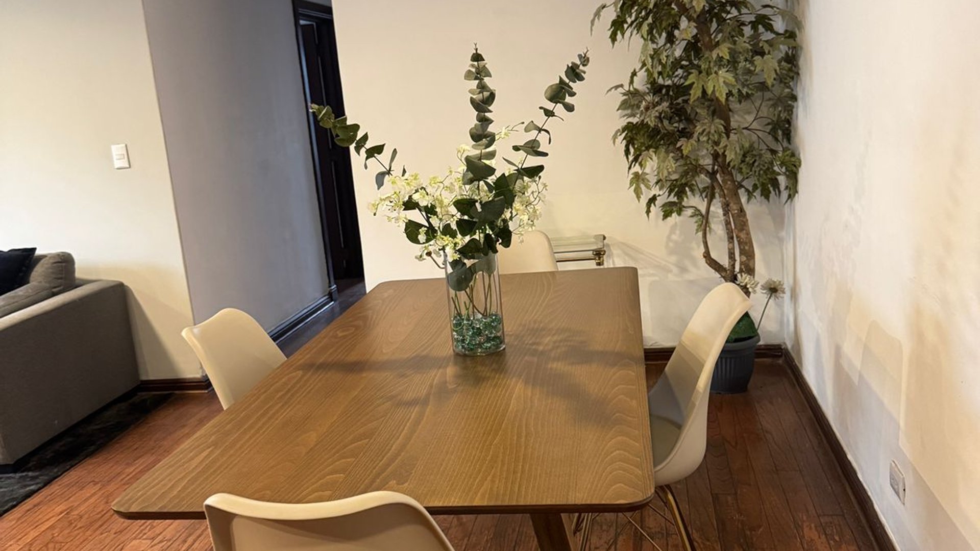 Apartamento amueblado en renta - Pacífica Plaza Zona 14 Ref-6033 - Miniatura 3