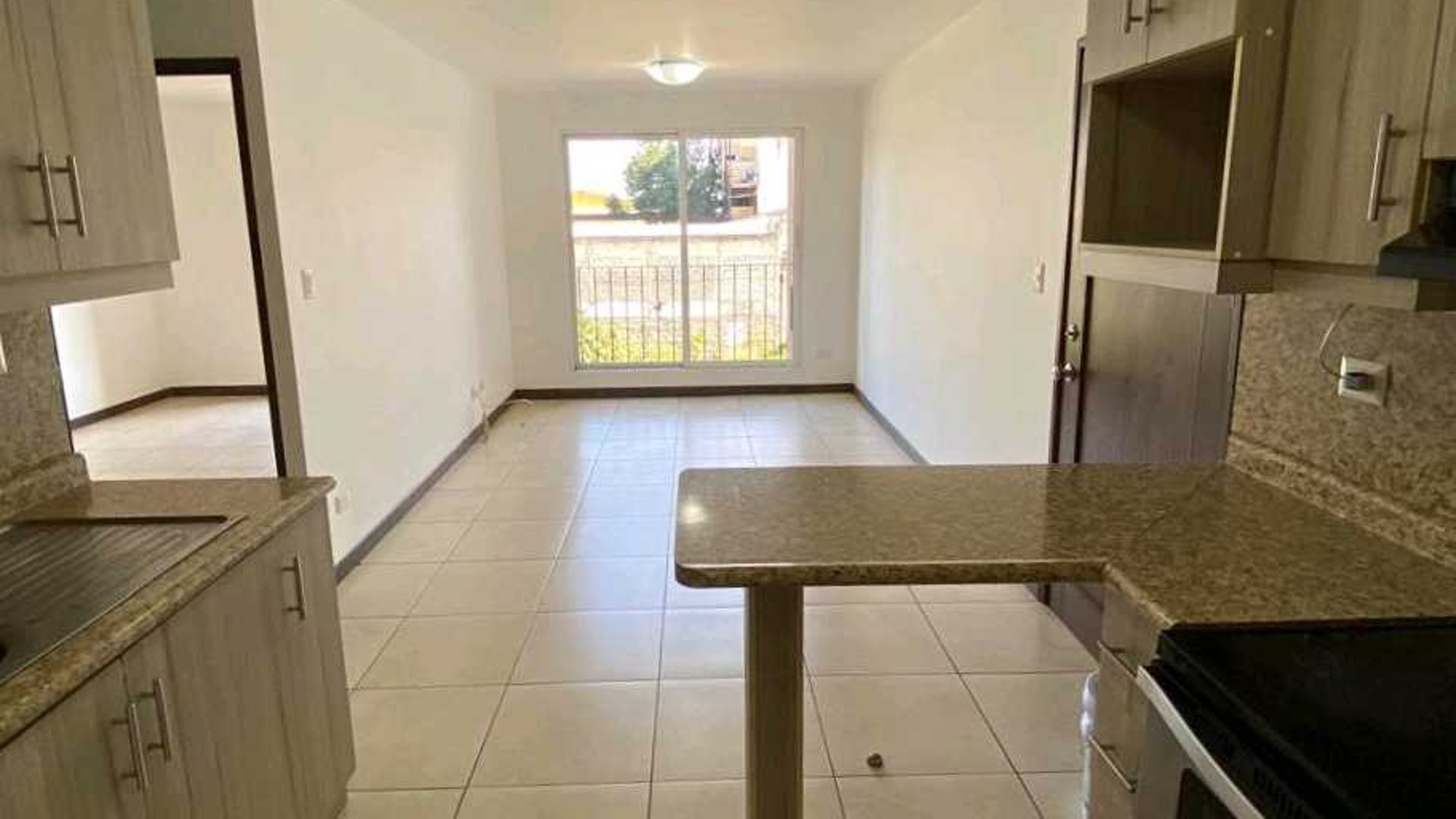 APARTAMENTO EN ALQUILER ???? Edificio Pórtico, Zona 7 - Miniatura 4