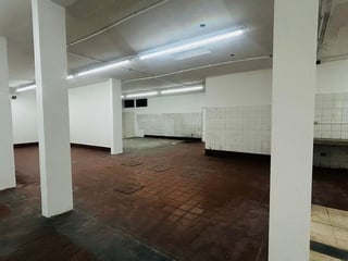Local con bodega en renta zona 7 / El Trébol - 2