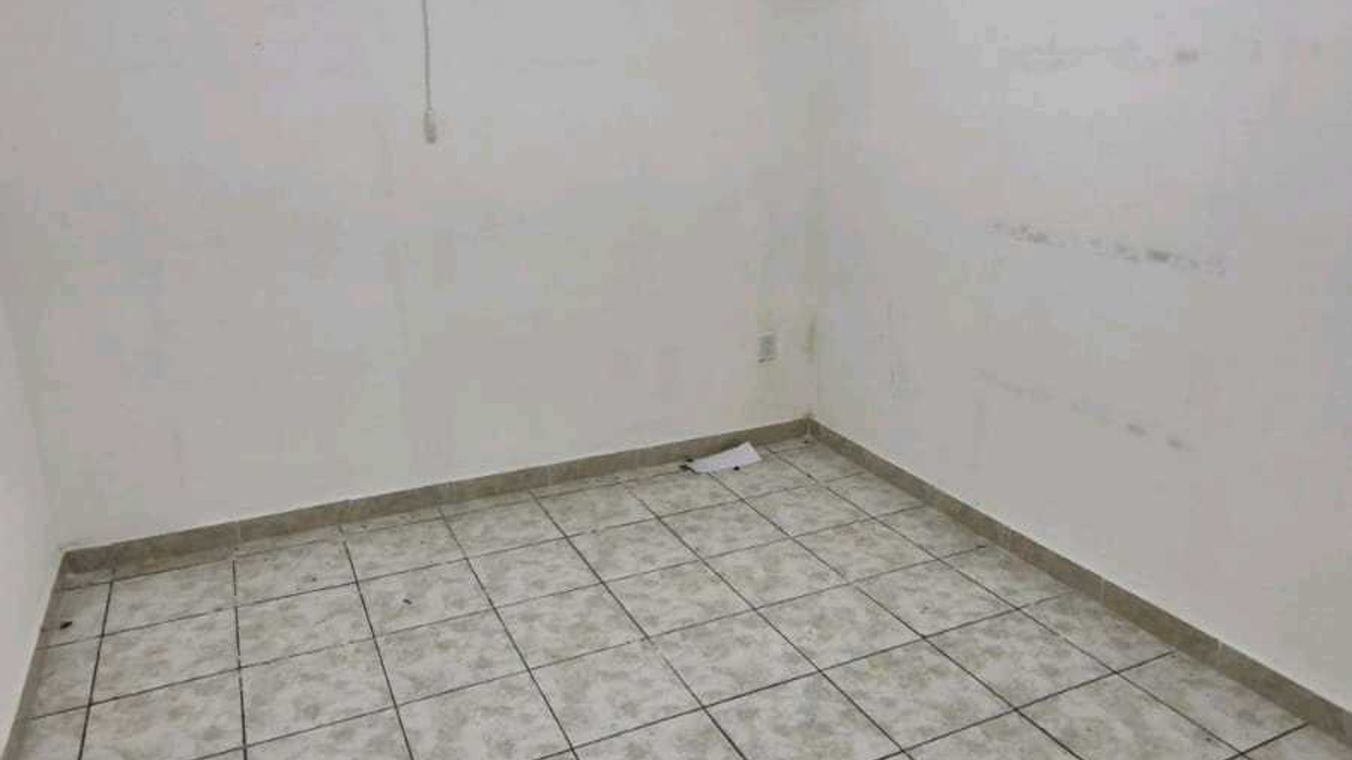 Alquilo Local Comercial en z1 - Miniatura 4