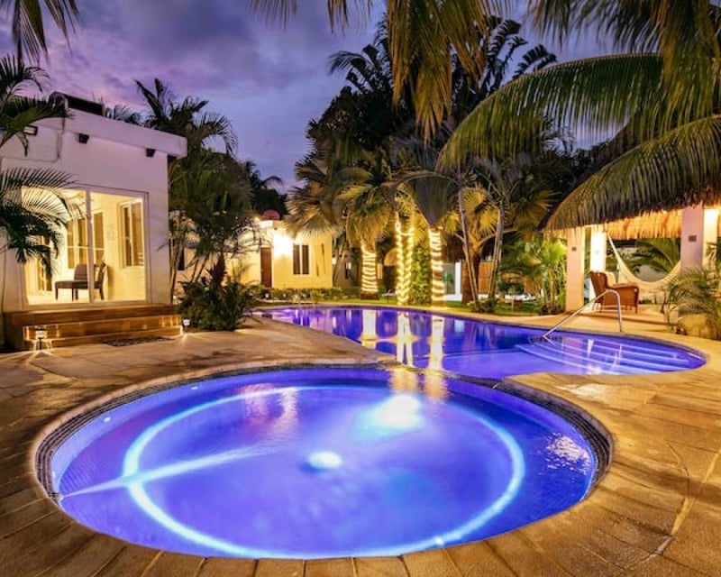 CASA DE PLAYA EN CONDOMINIO MARENA EN RENTA