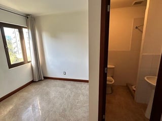 Apartamento en Alquiler – Zona 14 Edificio Tadeus - Image 15