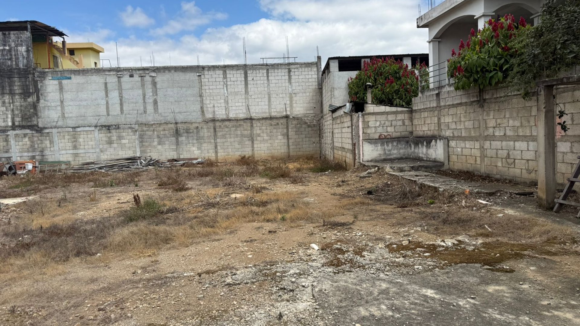 Terreno en renta en Esquina Centro Comercial Pradera Chimaltenango  - Miniatura 5