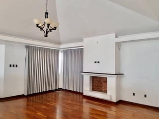📍 CASA EN VENTA – 5 HABITACIONES + 6 PARQUEOS | LA MONTAÑA | ZONA 16 - 2