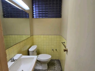 Alquiler de oficina tabicada en Edificio Plaza Marítima zona 10 - Image 9