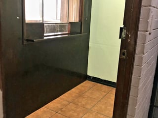 Amplia oficina en Avenida Reforma, Zona 10, en venta o alquiler - 3