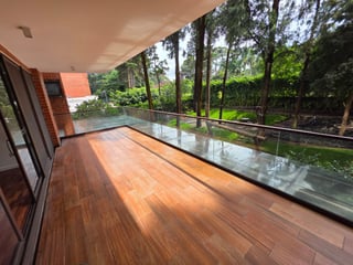 Renta de apartamento con balcon y 3 habitaciones en zona 10 Ref-5492 - Image 9