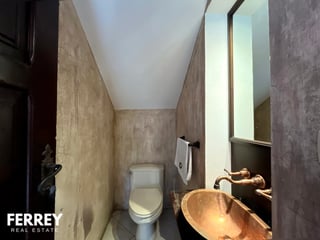 Casa grande en renta en zona 16 Kanajuyu 2 - Image 8