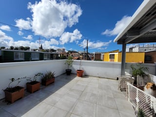 Casa en venta, en Zona 4 de Mixco - Image 1