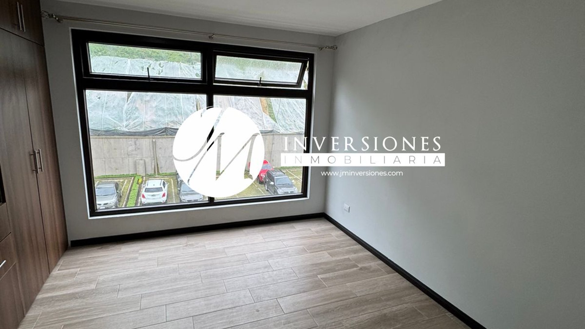 Apartamento en renta en zona 16 - Image 1