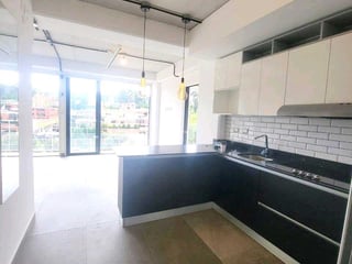 APARTAMENTO EN ALQUILER – 📍Edificio SHIFT, Cayalá Zona 16 - Image 3