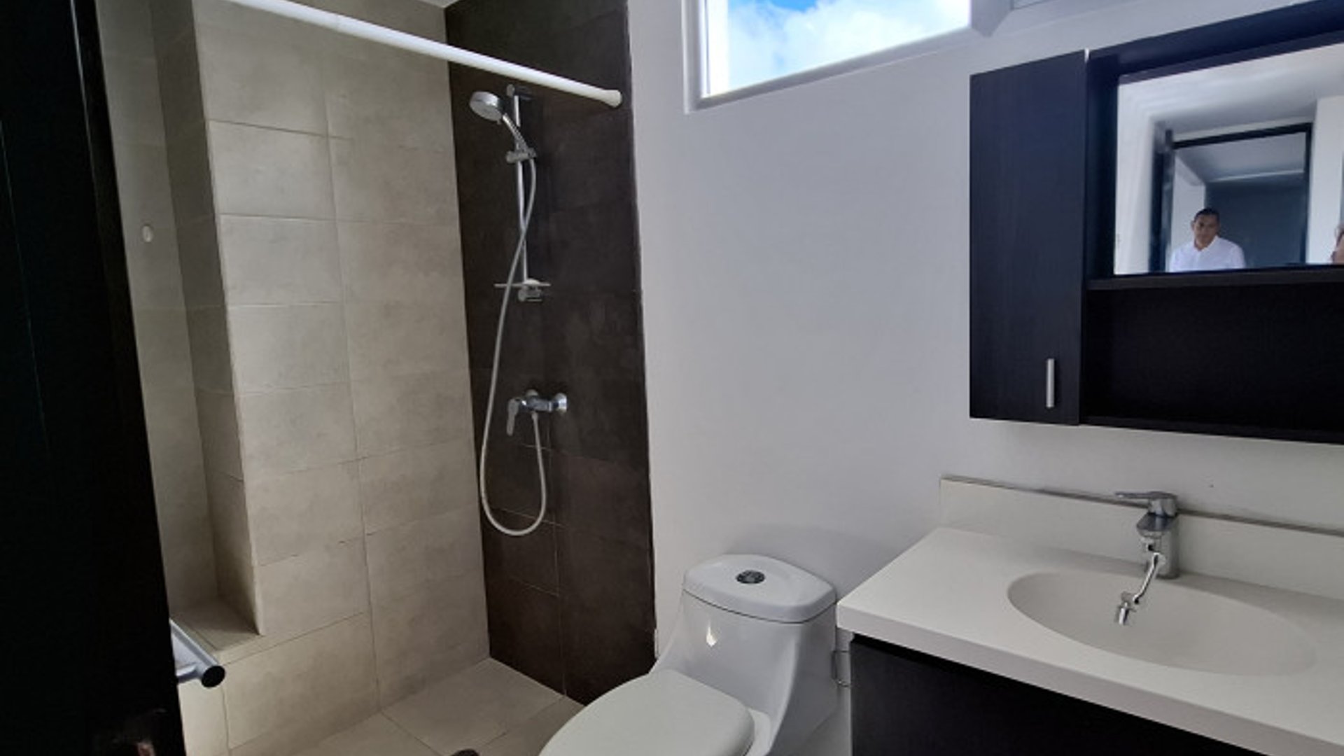 En Renta Apartamento en zona 16 Guatemala - Miniatura 16