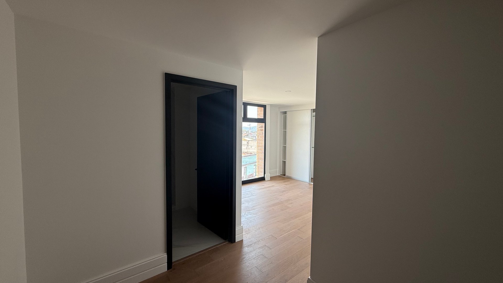 Apartamento de 3 habitaciones en Renta en Céntrico zona 5. - Miniatura 3