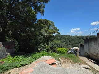 Inclined Land for Sale in Zona 16 Guatemala City - Image 2