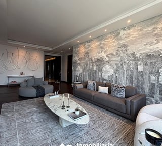 Apartamento en Venta en Zona 14 – 305 m² + 3 Estacionamientos + Bodega