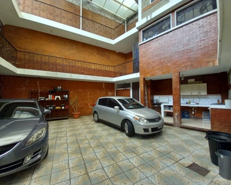 Casa grande en venta cerca a Carretera Interamericana