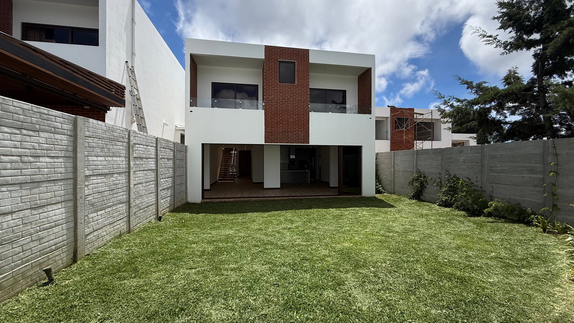 Casa en Venta | Acabados más Premium | Terreno más grande | Villas Alcalá, Km. 17.5 Carretera a El Salvador