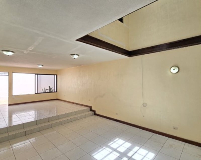 Casa en Venta Lomas de San Jacinto Zona 10 de Mixco