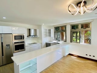 Lindo Artamento Grande en Renta Oakland, 3 Habitaciónes, Bodega, Equipado - 2