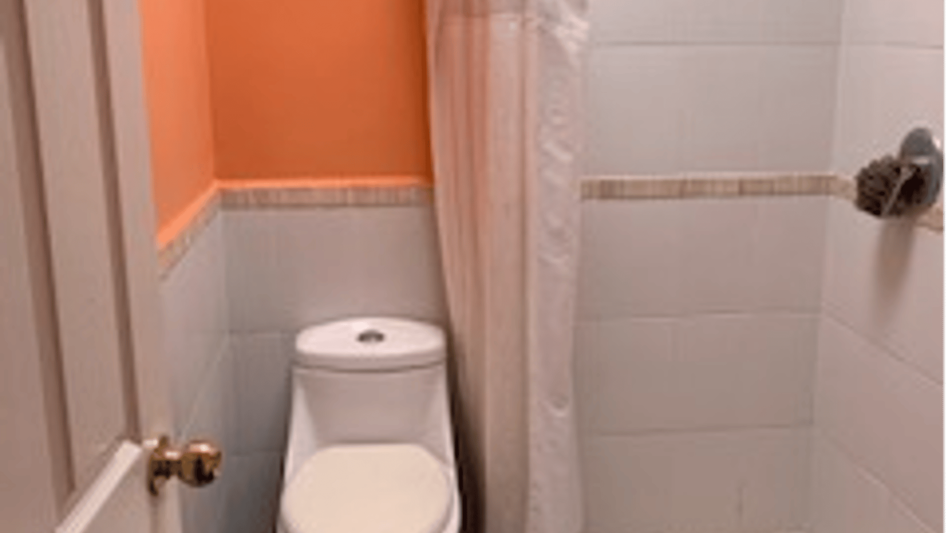 Vendo amplia Casa en Condado San Nicolas - Miniatura 5