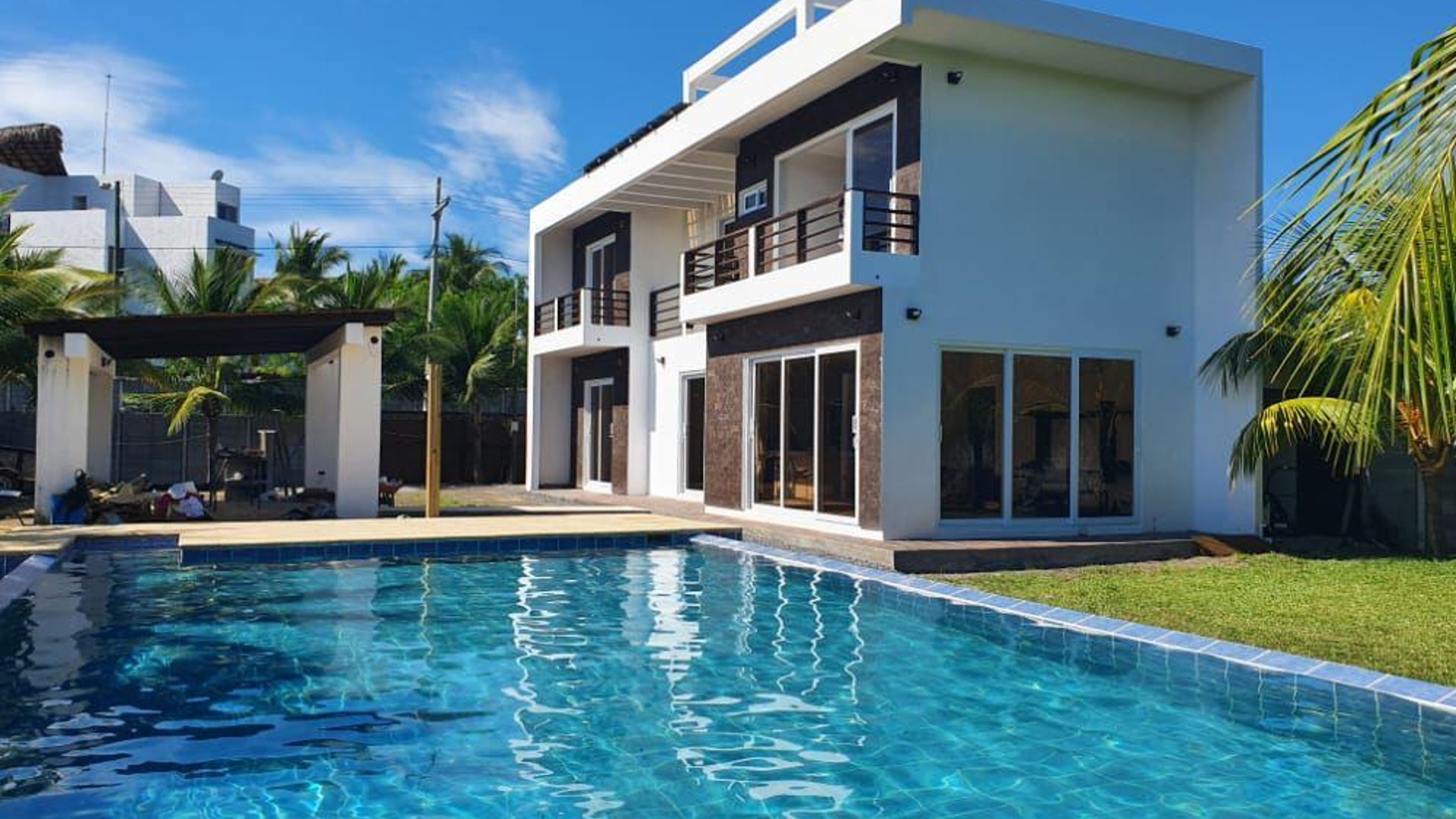 Vendo Casa de Playa Ocean Side Monterrico
