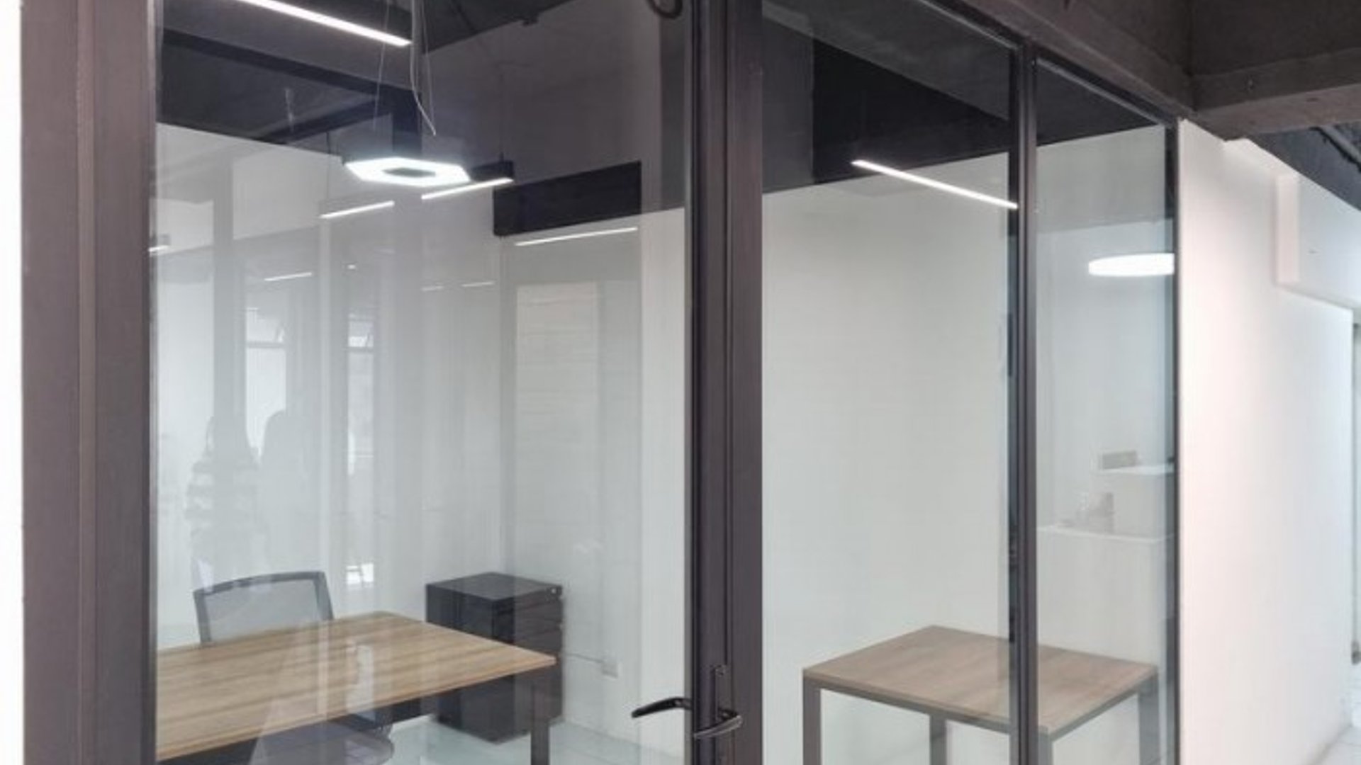 Oficina en Renta en Zona 10 Reforma-Montufar 9mts²