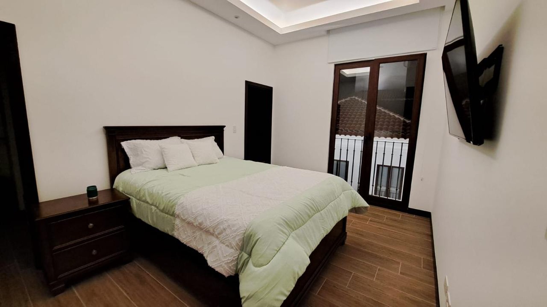 APARTMENT FOR RENT. LIRIOS DE CAYALÁ, ZONA 16, GUATEMALA, - Miniatura 3