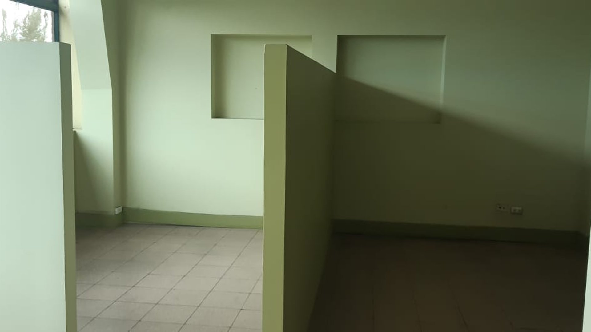 Oficina en Venta Edificio Century Plaza, Zona 13  - Miniatura 5
