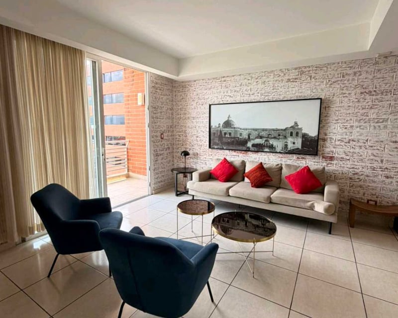 APARTAMENTO AMUEBLADO EN ALQUILER 📍Edificio Adriatika, Zona 14